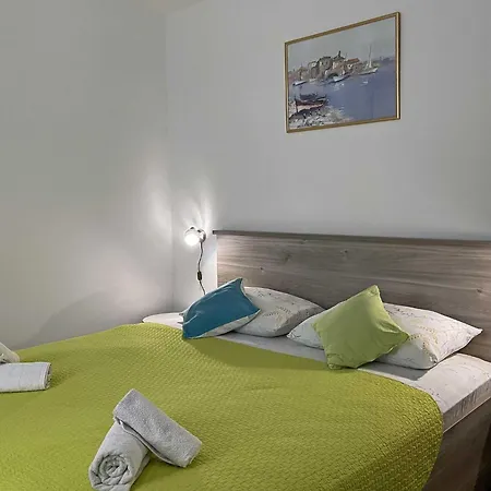 Aurelia - Duplex One-bedroom With Sea View *